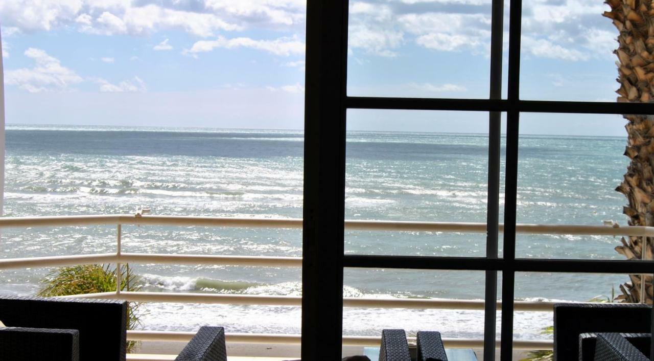 Apartamento Frente Al Mar,Primera Linea Rincón de la Victoria Extérieur photo