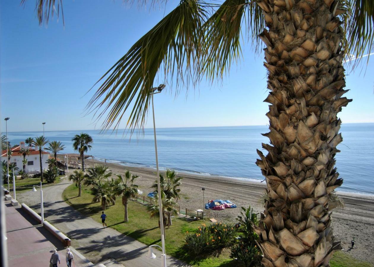 Apartamento Frente Al Mar,Primera Linea Rincón de la Victoria Extérieur photo